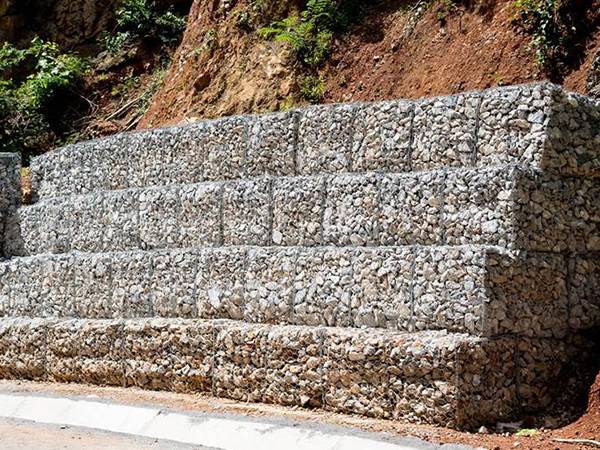 A 4 layers of gabion retaining wall is installed at the footing of slope.